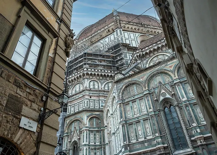 De' Servi Al Duomo - Charming Italy Tour *